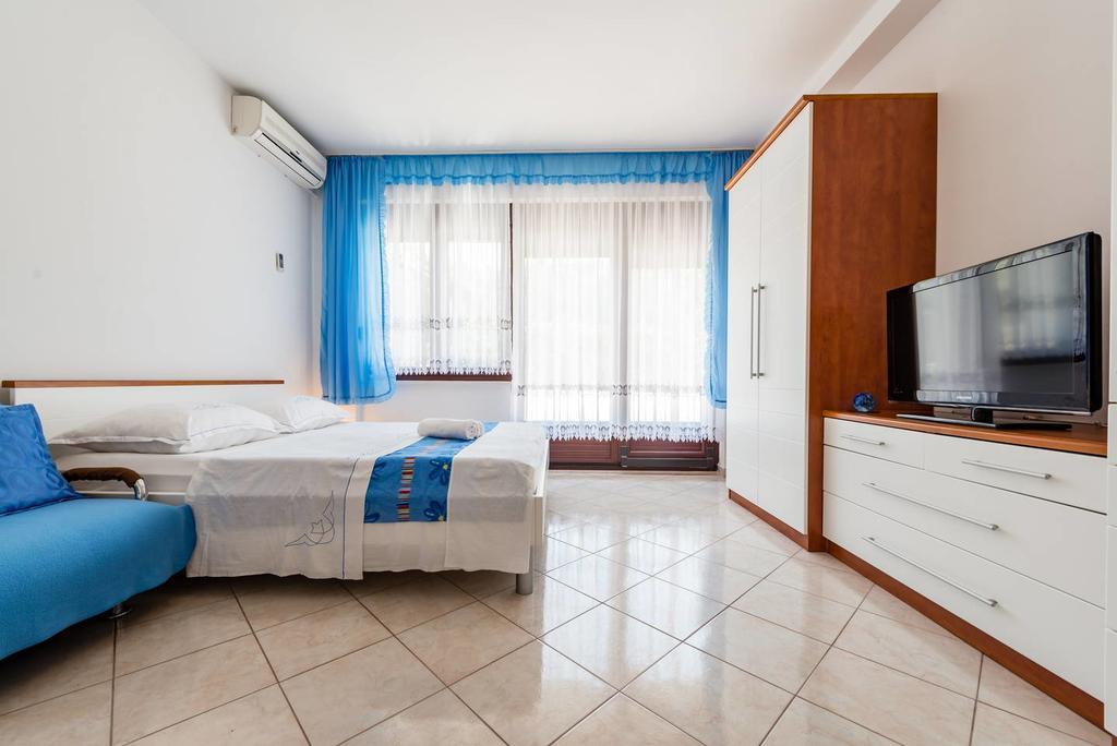 Apartments Silvi Podstrana Exterior photo