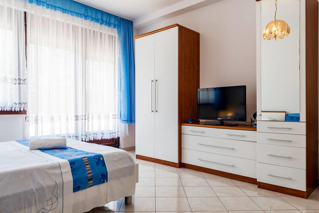 Apartments Silvi Podstrana Exterior photo