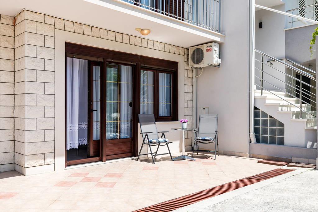 Apartments Silvi Podstrana Exterior photo